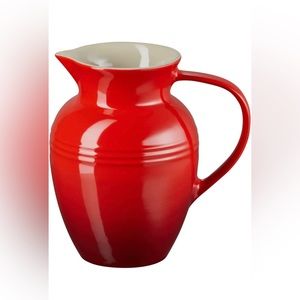 Le Creuset Stoneware 2 Qt. Pitcher